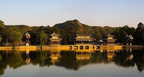 国产独立游戏《觅长生》发布1.0正式版本，结束抢先体验阶段